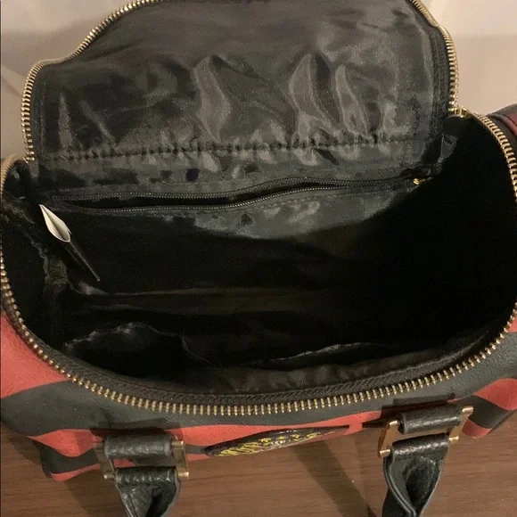 Warner Bros. Harry Potter Hogwarts Striped Mini Bag in Red and Black - Picture 5 of 13